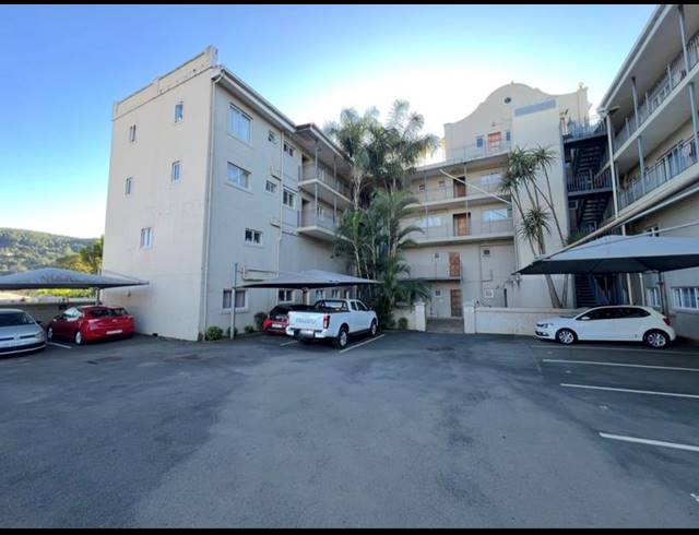 2 BEDROOM APARTMENT FOR SALE IN PRESTBURY